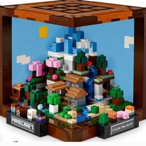 Minecraft-Inspired Mini Diorama Building Set in Blue, Green, Brown